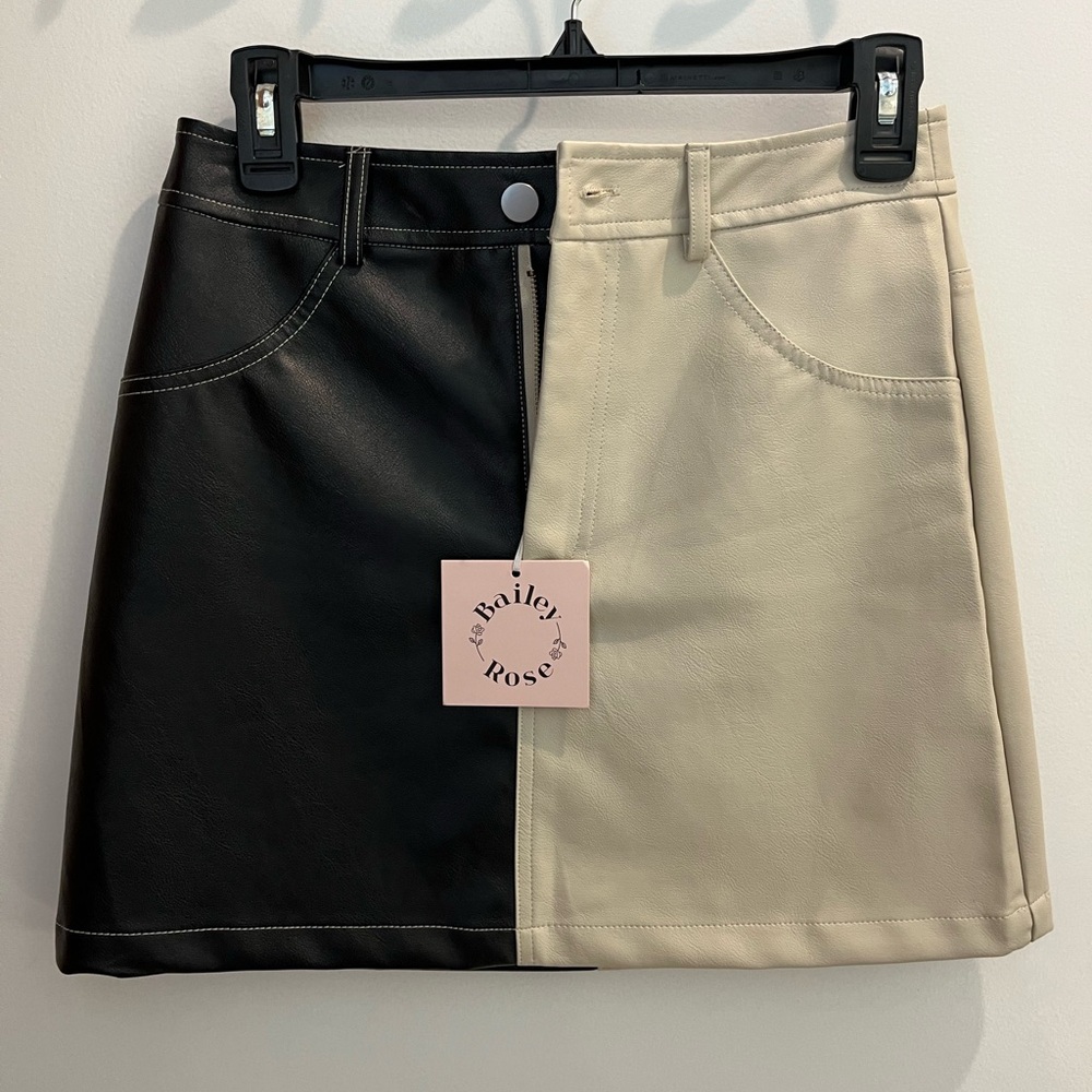 NWT Bailey Rose Black/Cream Faux Leather Mini Skirt